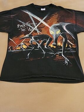 Vintage. 1992. Pink Floyd. The Wall. Wraparound Graphic. Winterland Prod. XL